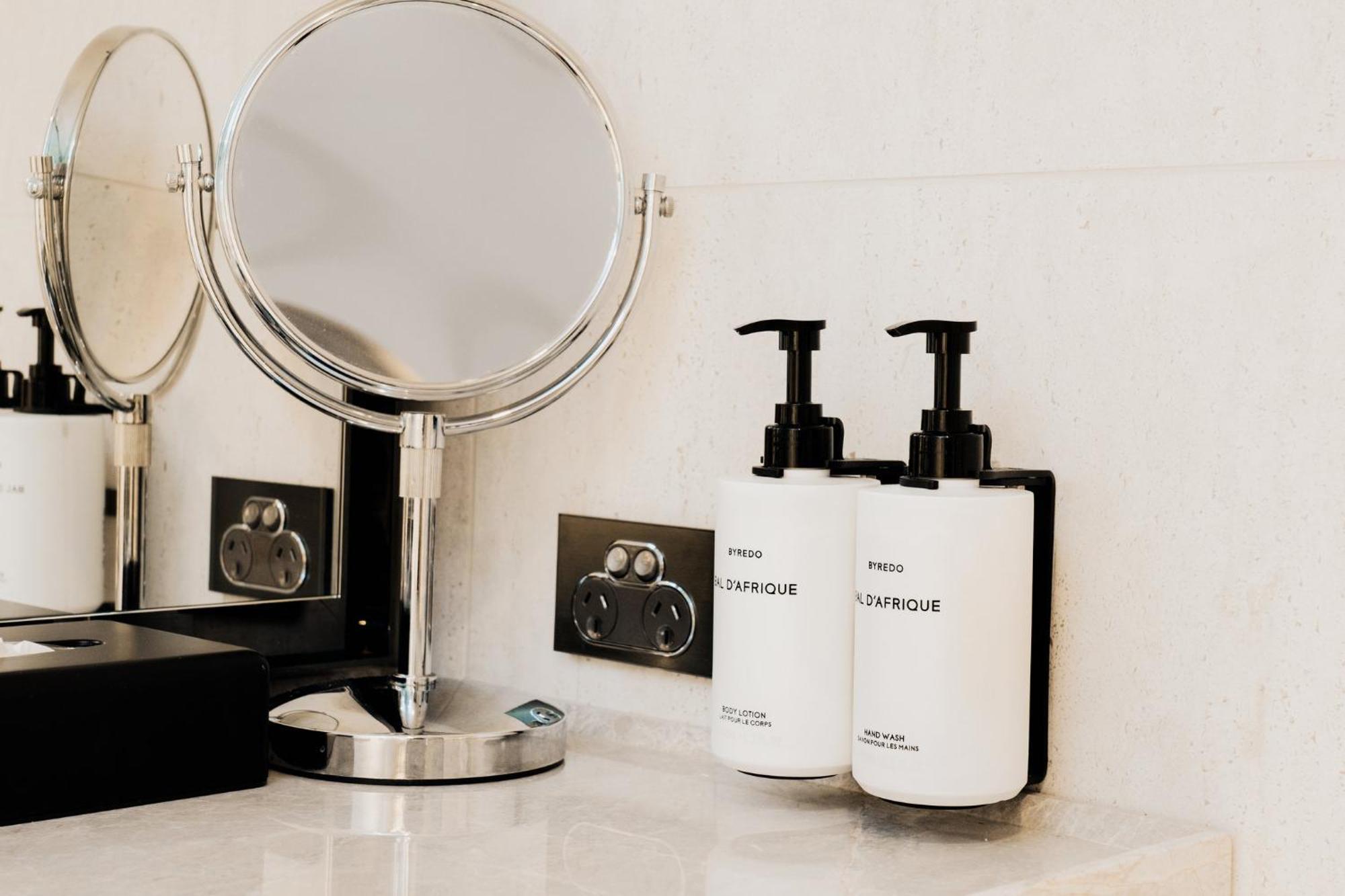Intercontinental Wellington By Ihg Ξενοδοχείο Εξωτερικό φωτογραφία Soap dispensers