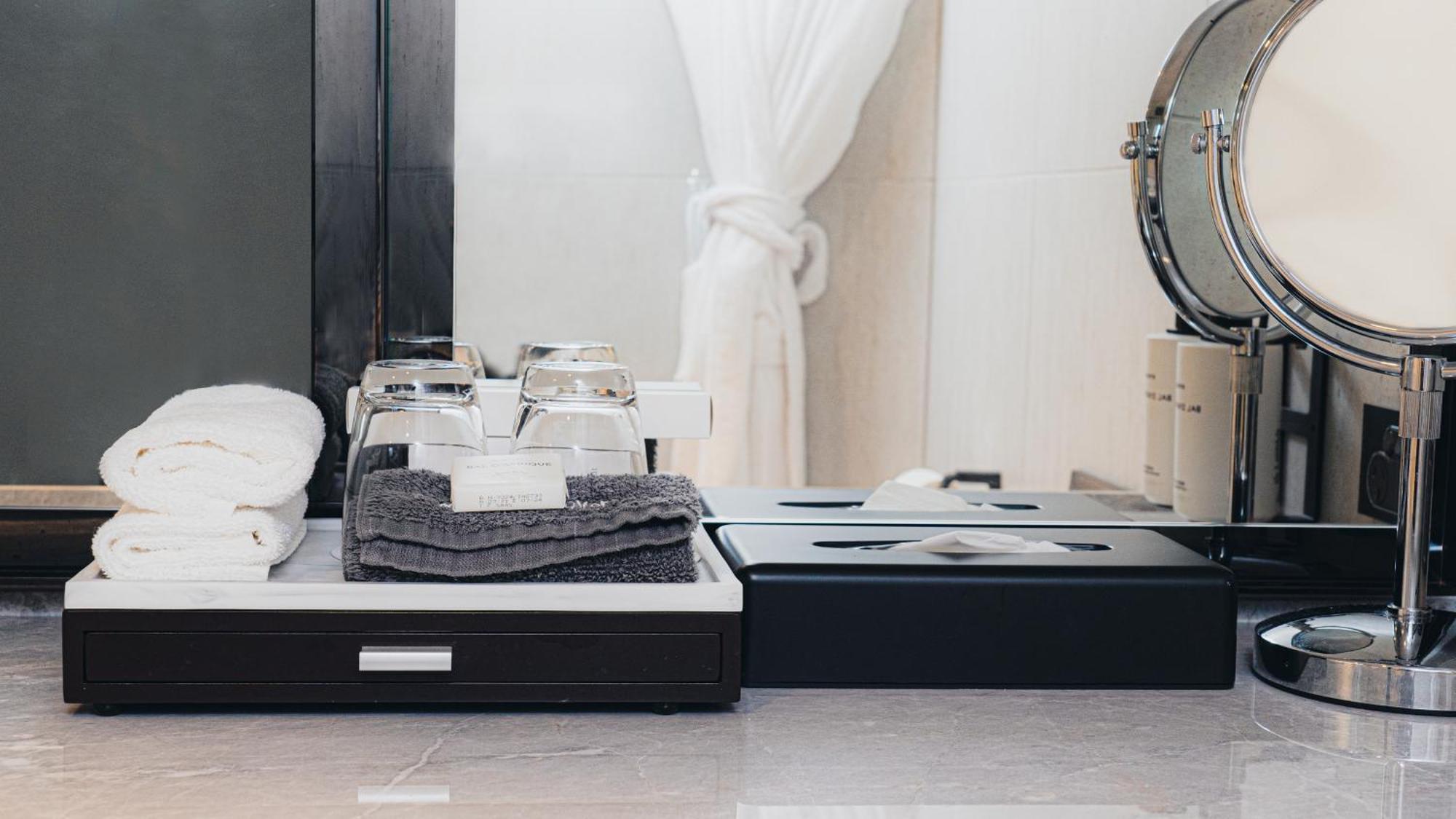 Intercontinental Wellington By Ihg Ξενοδοχείο Εξωτερικό φωτογραφία A bathroom vanity tray